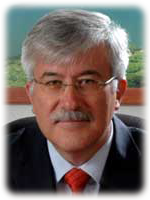 M Oscar de BUEN RICHKARDAY, Presidente of the World Road Association